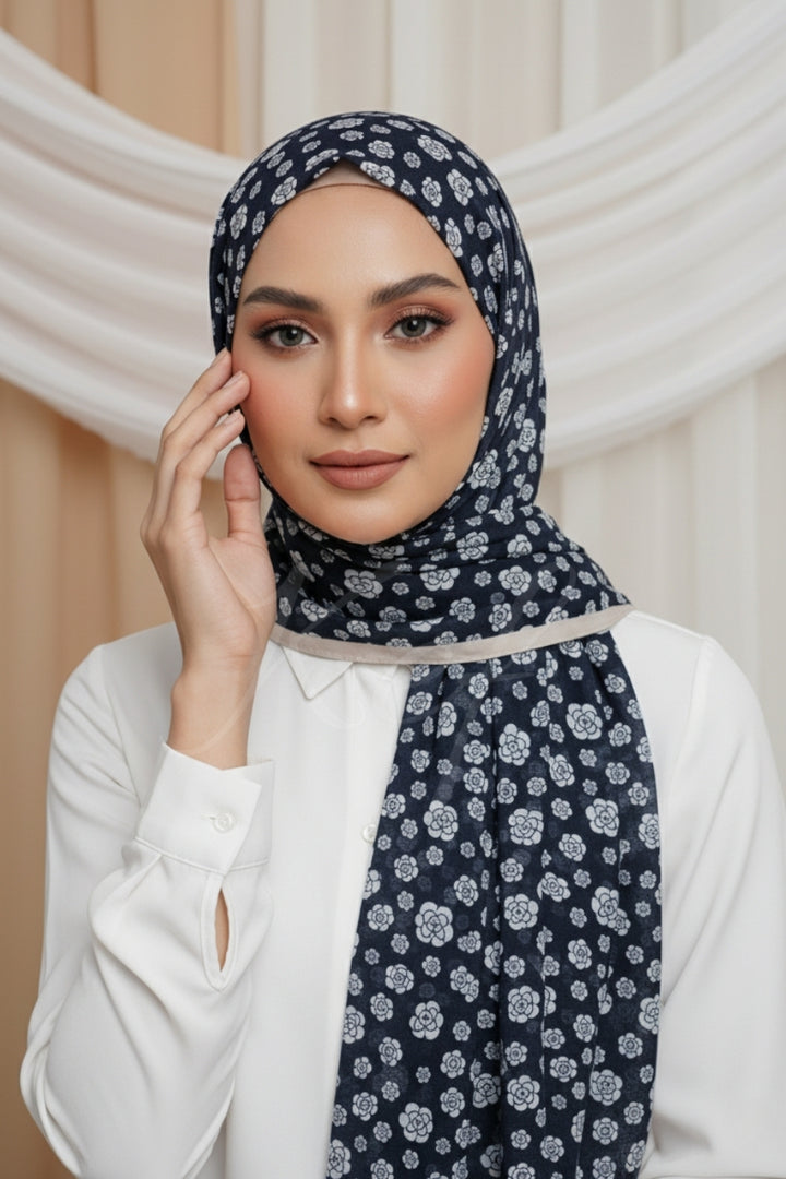 Hijab White Flower Black