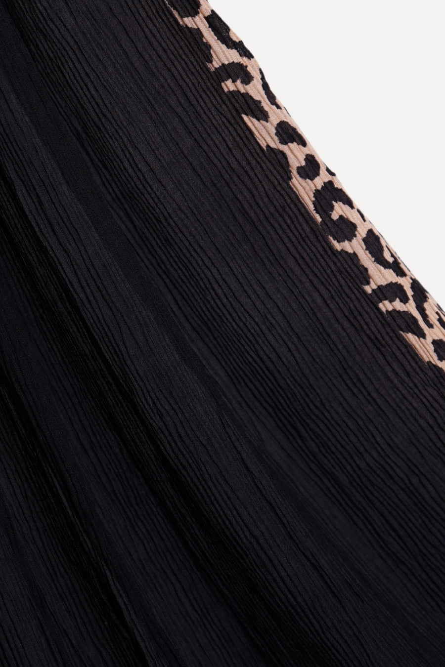 Pleated Crinkle Hijab - Black
