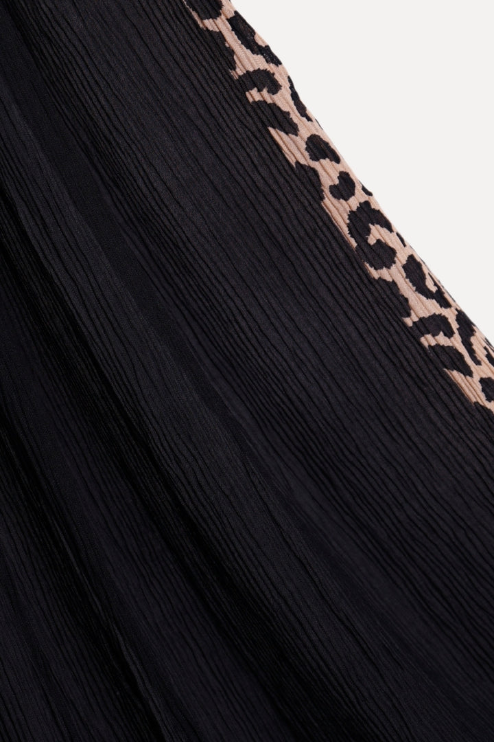 Pleated Crinkle Hijab - Black