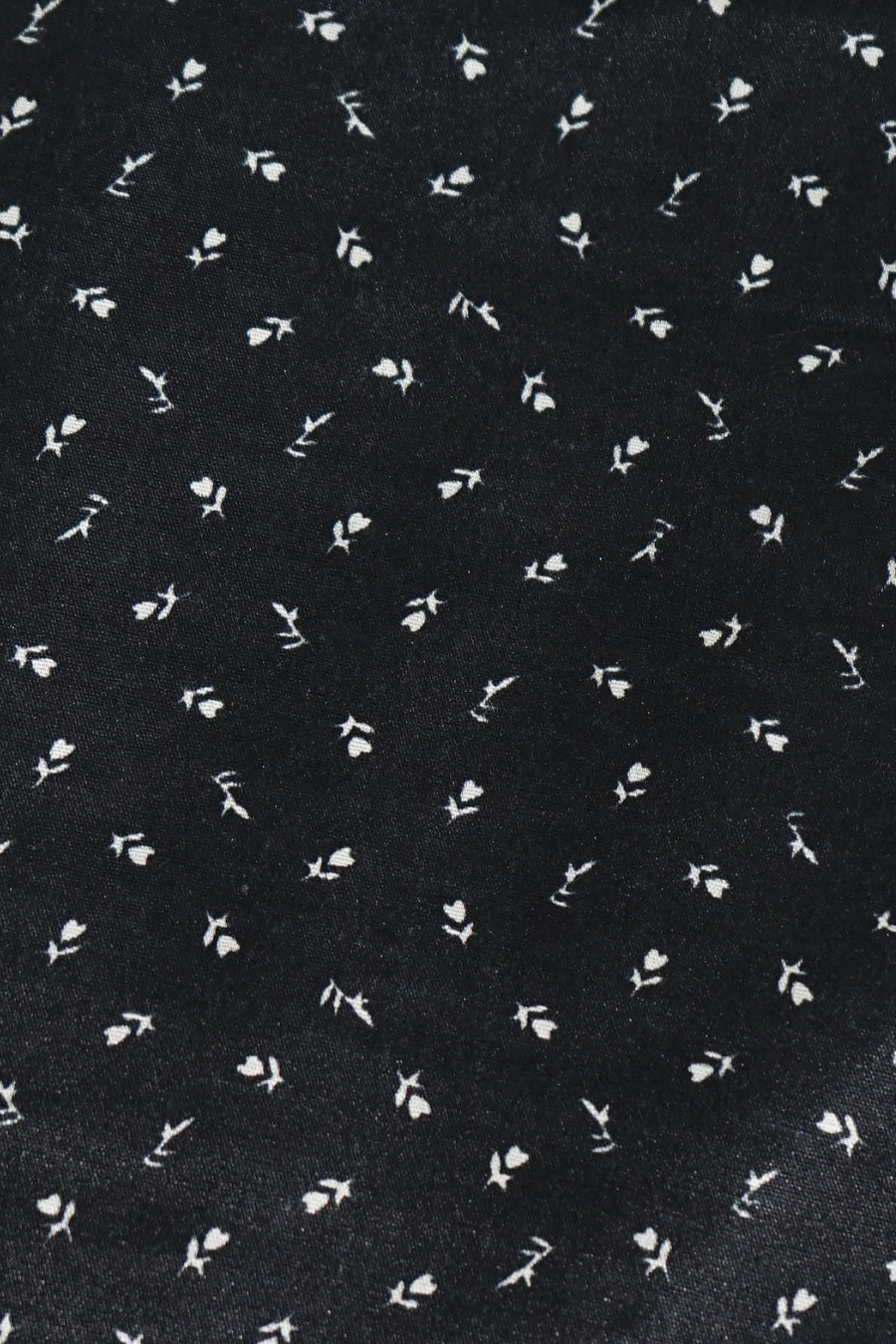 Namaz Chaddar - Black Flower (Rectangle)