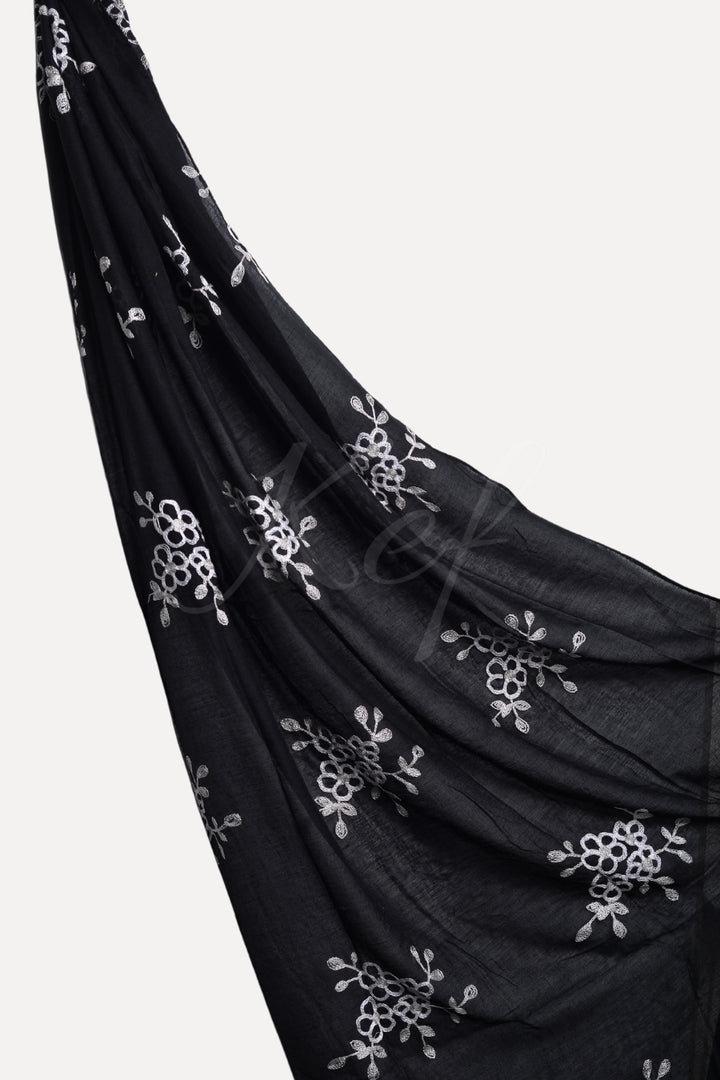 Alyssum Embroidery Lawn Hijab- Black