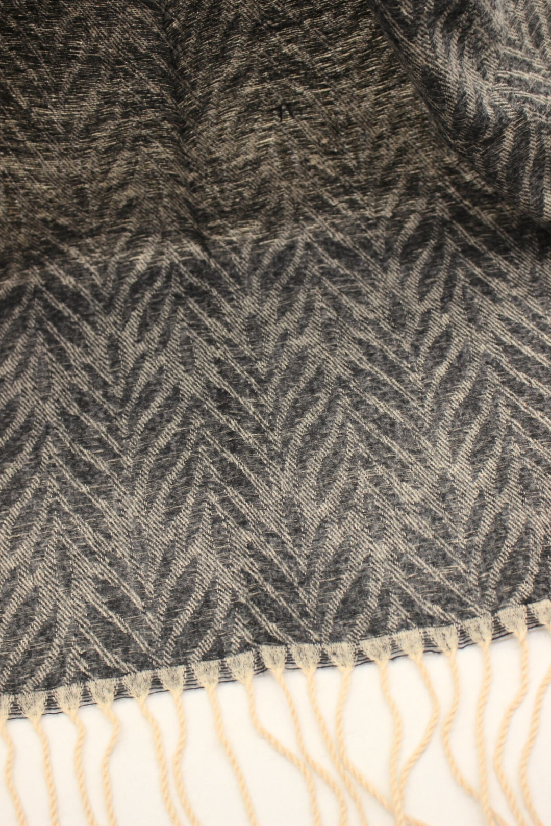 Self Patterned Cashmere - Creamy Black