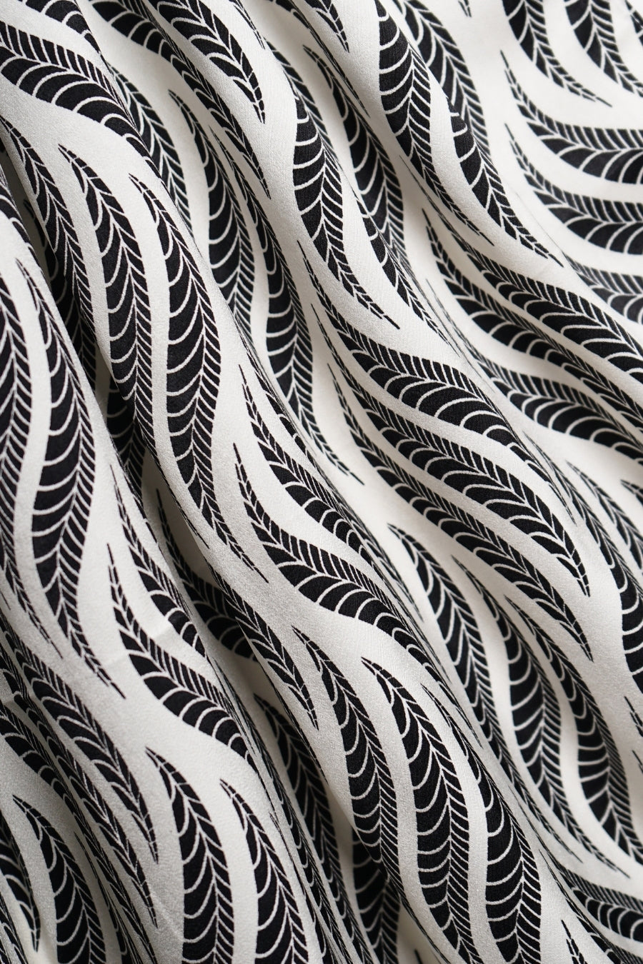 Printed Silk Hijab - Noir Whisper