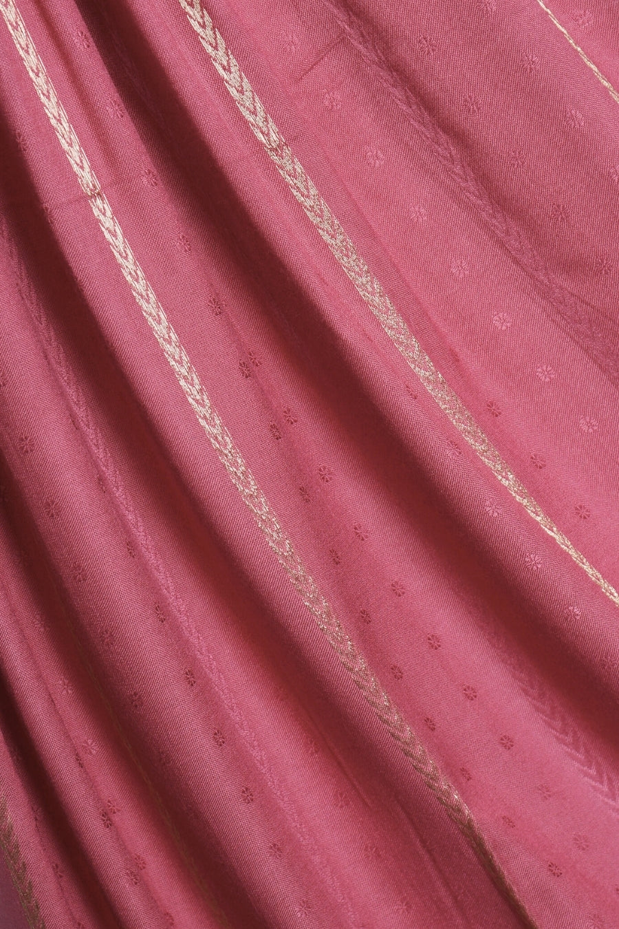 Golden Petal Lawn - Punch