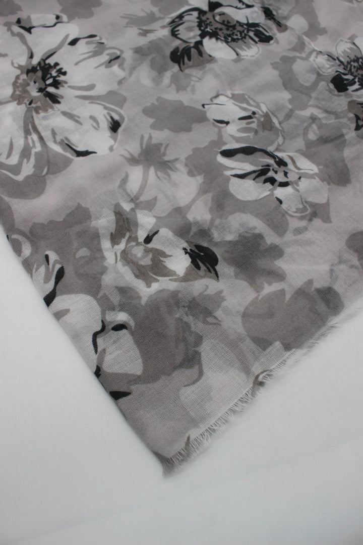 Printed Floral Lawn Hijab - Silver Black