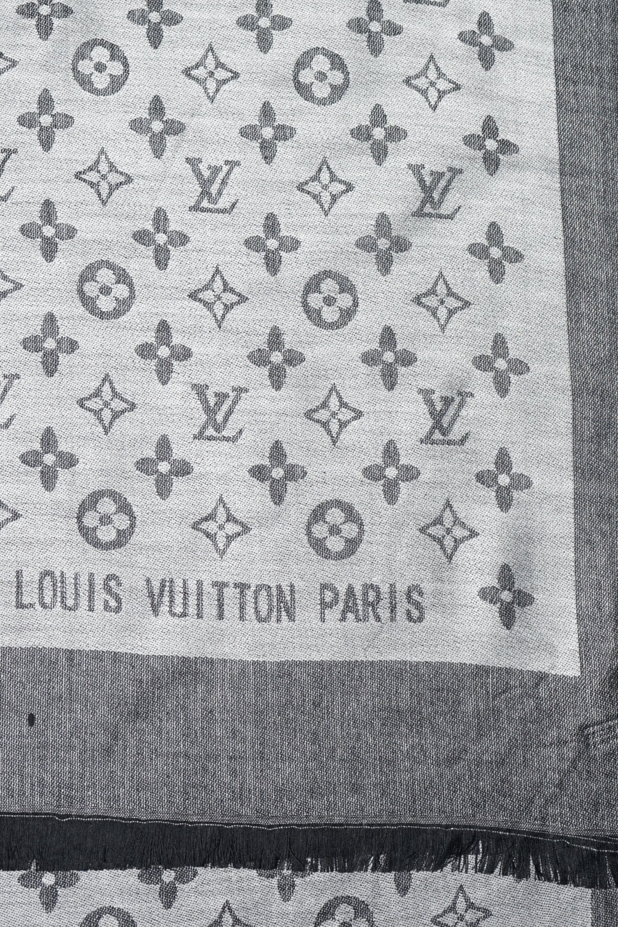 LV Cashmere Hijab -  Smoky Silver