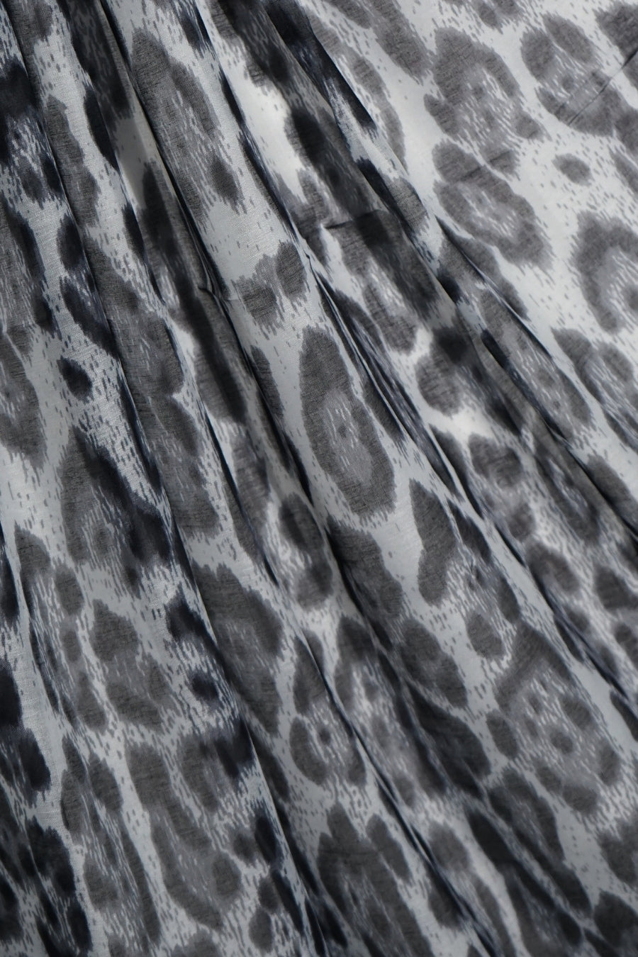 Safari Printed Lawn Hijab - Snow Leopard